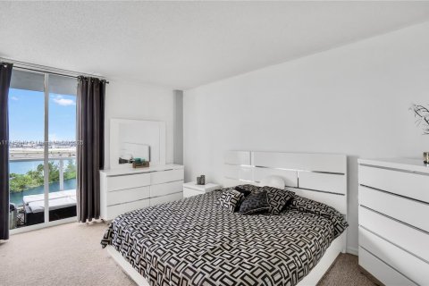 Купить кондоминиум в Майами, Флорида 2 спальни, 89.46м2, № 2034860 - фото 8