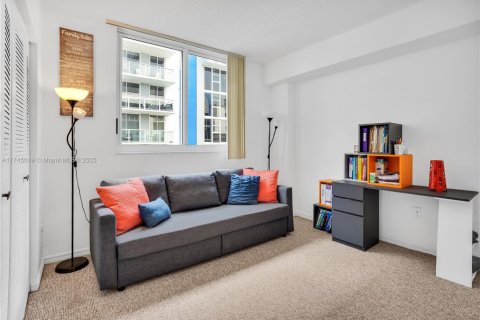 Купить кондоминиум в Майами, Флорида 2 спальни, 89.46м2, № 2034860 - фото 10