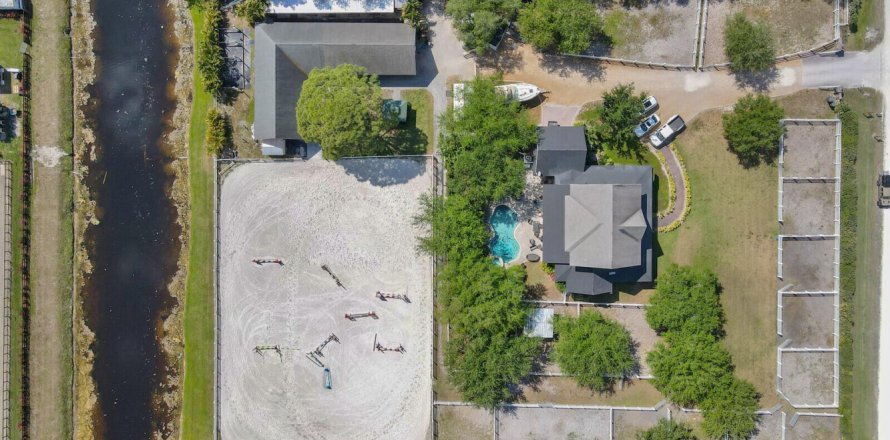 Propiedad comercial en Wellington, Florida 321.35 m2 № 726632