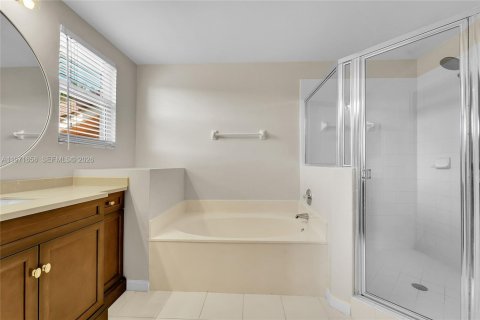 Touwnhouse à vendre à Sunrise, Floride: 3 chambres, 160.44 m2 № 2040787 - photo 8