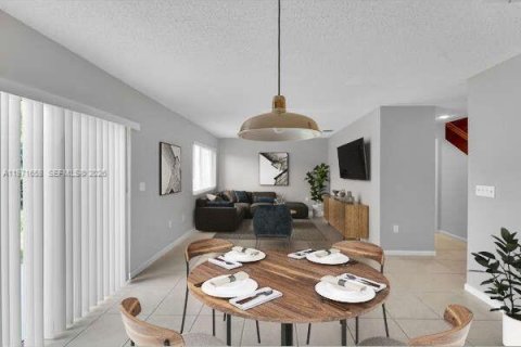 Touwnhouse à vendre à Sunrise, Floride: 3 chambres, 160.44 m2 № 2040787 - photo 2