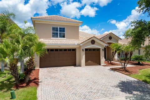 House in BELLALAGO in Kissimmee, Florida 5 bedrooms, 282.14 sq.m. № 2095878