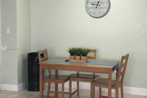 Снять в аренду квартиру в Дания-Бич, Флорида 1 спальня, 66.24м2, № 2003957 - фото 7