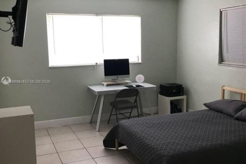 Снять в аренду квартиру в Дания-Бич, Флорида 1 спальня, 66.24м2, № 2003957 - фото 3