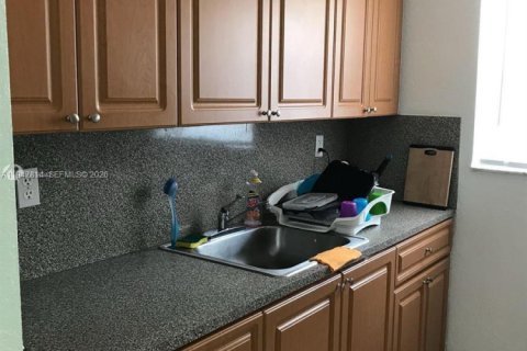 Квартира в Дания-Бич, Флорида 1 спальня, 66.24м2 № 2003957