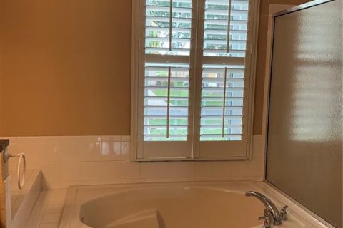 House in BELLALAGO in Kissimmee, Florida 3 bedrooms, 190.73 sq.m. № 2147997 - photo 11
