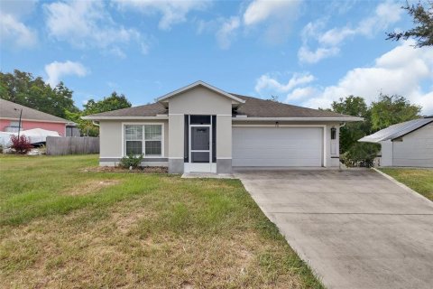 House in Deltona, Florida 3 bedrooms, 152.36 sq.m. № 1869187 - photo 1