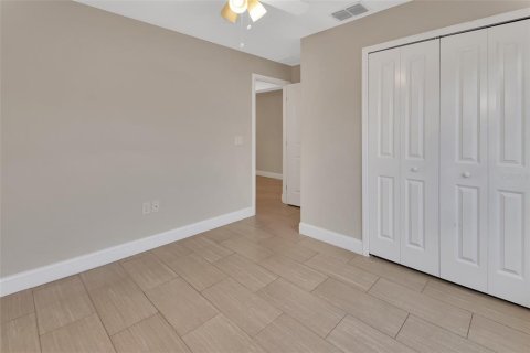 House in Deltona, Florida 3 bedrooms, 152.36 sq.m. № 1869187 - photo 22