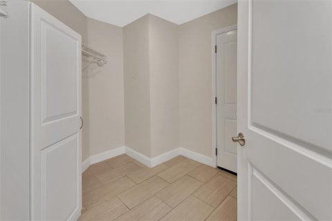 House in Deltona, Florida 3 bedrooms, 152.36 sq.m. № 1869187 - photo 23