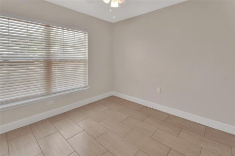 House in Deltona, Florida 3 bedrooms, 152.36 sq.m. № 1869187 - photo 21