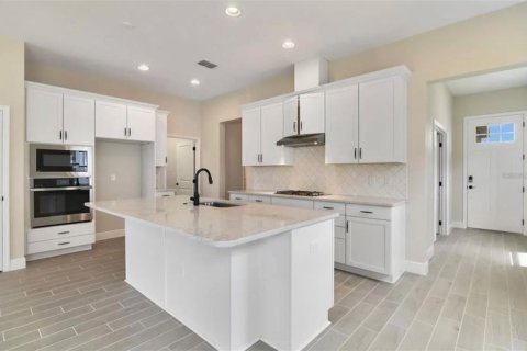 House in Kissimmee, Florida 2 bedrooms, 147.06 sq.m. № 1914159 - photo 6