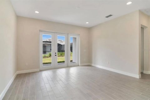 House in Kissimmee, Florida 2 bedrooms, 147.06 sq.m. № 1914159 - photo 12