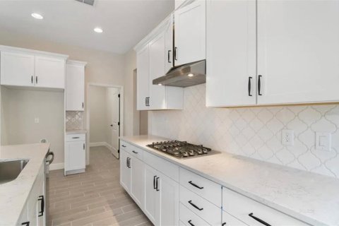 House in Kissimmee, Florida 2 bedrooms, 147.06 sq.m. № 1914159 - photo 4