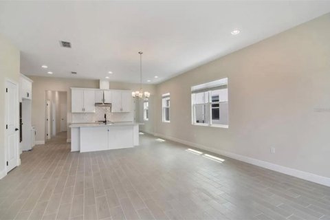 House in Kissimmee, Florida 2 bedrooms, 147.06 sq.m. № 1914159 - photo 10