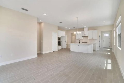 House in Kissimmee, Florida 2 bedrooms, 147.06 sq.m. № 1914159 - photo 13