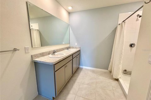 Casa en venta en New Smyrna Beach, Florida, 3 dormitorios, 157 m2 № 1899959 - foto 18