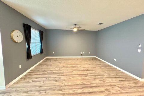 Casa en venta en New Smyrna Beach, Florida, 3 dormitorios, 157 m2 № 1899959 - foto 11
