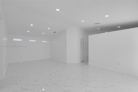 Купить виллу или дом в Майами, Флорида 3 спальни, 130.62м2, № 2026408 - фото 6