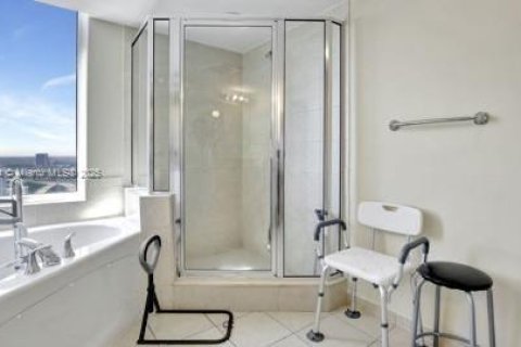 Condo in Sunny Isles Beach, Florida, 2 bedrooms  № 1729616 - photo 5