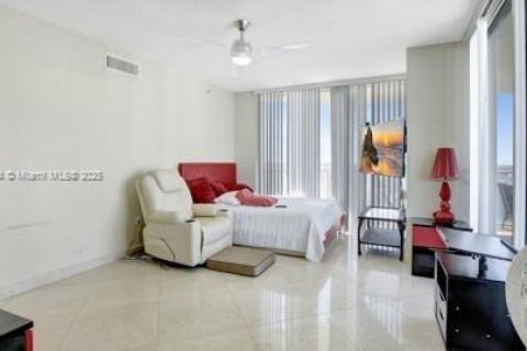 Condo in Sunny Isles Beach, Florida, 2 bedrooms  № 1729616 - photo 9