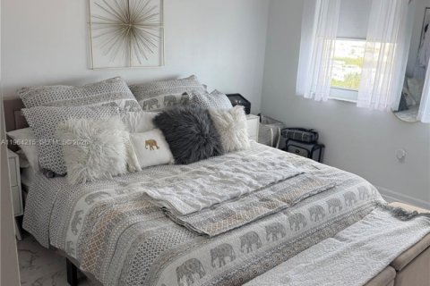 Condo in Miami Beach, Florida, 1 bedroom № 2026166 - photo 5