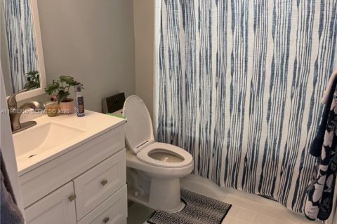 Condo in Miami Beach, Florida, 1 bedroom № 2026166 - photo 6