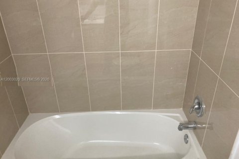 Copropriété à louer à West Palm Beach, Floride: 1 chambre, 82.96 m2 № 2066490 - photo 21