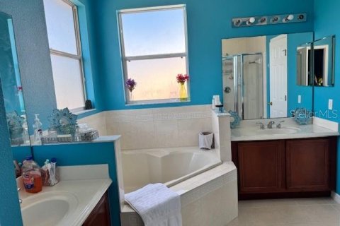Villa ou maison à vendre à Kissimmee, Floride: 5 chambres, 339.19 m2 № 2143844 - photo 16