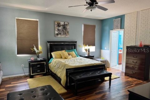 Villa ou maison à vendre à Kissimmee, Floride: 5 chambres, 339.19 m2 № 2143844 - photo 15