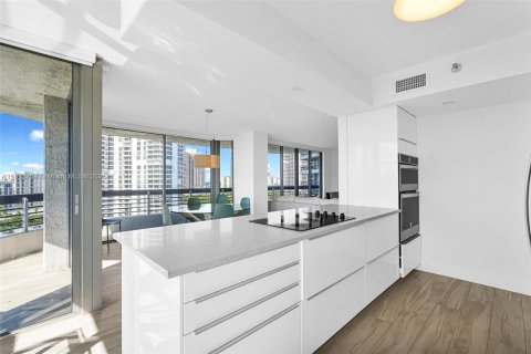 Copropriété à vendre à Aventura, Floride: 2 chambres, 126.44 m2 № 1762715 - photo 24