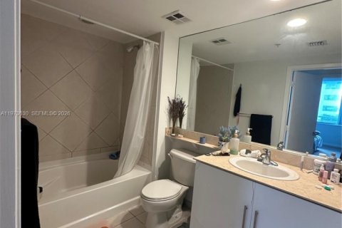 Купить кондоминиум в Майами, Флорида 1 спальня, 78.6м2, № 2033319 - фото 14