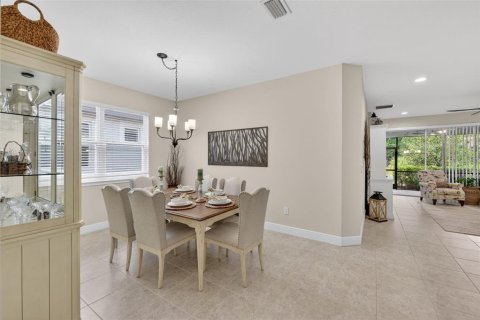 House in Venice, Florida 2 bedrooms, 156.73 sq.m. № 2151847 - photo 13