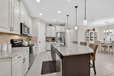 House in Venice, Florida 2 bedrooms, 156.73 sq.m. № 2151847 - photo 8