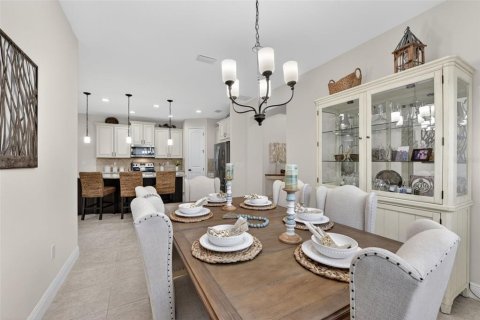 House in Venice, Florida 2 bedrooms, 156.73 sq.m. № 2151847 - photo 15