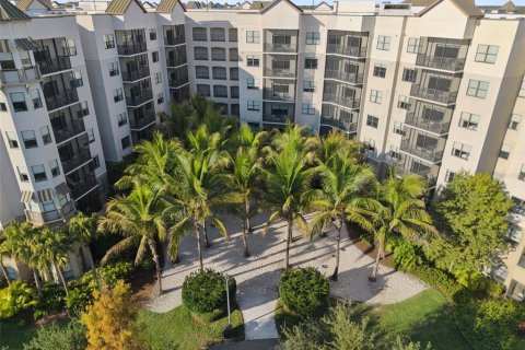 Condo in Winter Garden, Florida, 2 bedrooms  № 2200923 - photo 26
