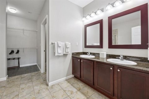Condo in Winter Garden, Florida, 2 bedrooms  № 2200923 - photo 14