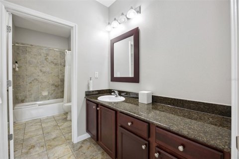 Condo in Winter Garden, Florida, 2 bedrooms  № 2200923 - photo 21