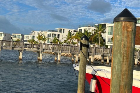 House in Key Largo, Florida 3 bedrooms, 159.42 sq.m. № 2080658 - photo 24