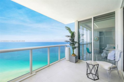 Condo in Sunny Isles Beach, Florida, 3 bedrooms  № 1784171 - photo 15