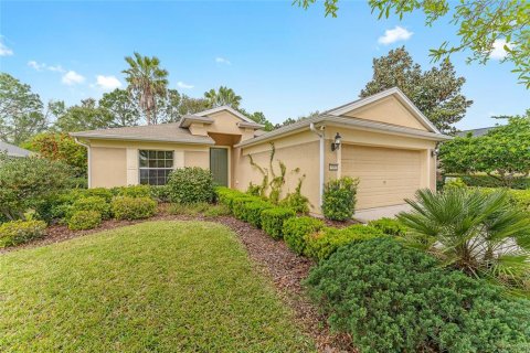 House in Ocala, Florida 4 bedrooms, 139.63 sq.m. № 1908827 - photo 1