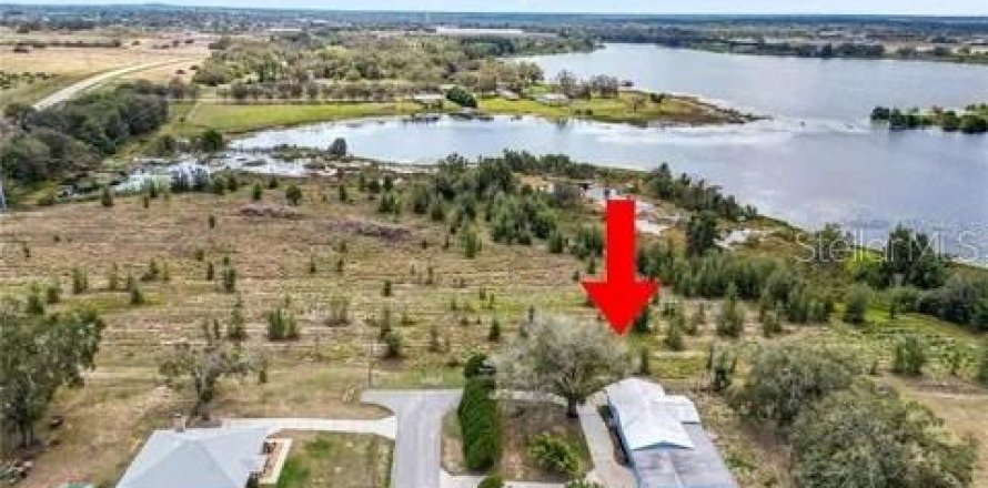 Appartement à Lake Hamilton, Floride 3 chambres, 125.42 m2 № 2167217