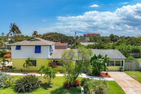 Casa en Melbourne Beach, Florida 3 dormitorios, 211.26 m2 № 2323086