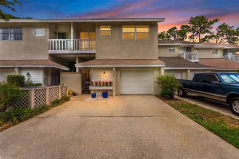 Adosado en Tampa, Florida 3 dormitorios, 145.3 m2 № 2223226