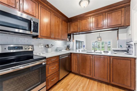 Adosado en venta en Tampa, Florida, 3 dormitorios, 145.3 m2 № 2223226 - foto 11