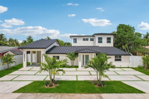 Купить виллу или дом в Форт-Лодердейл, Флорида 5 спален, 277.31м2, № 1755715 - фото 4