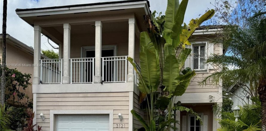 Casa en Homestead, Florida 3 dormitorios, 135.27 m2 № 1975739