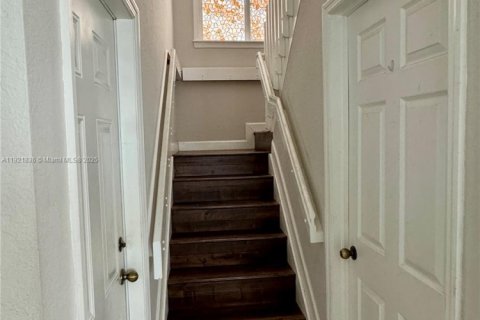 Casa en venta en Homestead, Florida, 3 dormitorios, 135.27 m2 № 1975739 - foto 17