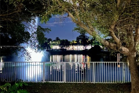 Casa en venta en Homestead, Florida, 3 dormitorios, 135.27 m2 № 1975739 - foto 19