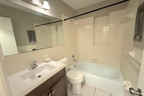 Casa en alquiler en Sarasota, Florida, 3 dormitorios, 121.05 m2 № 1854682 - foto 15