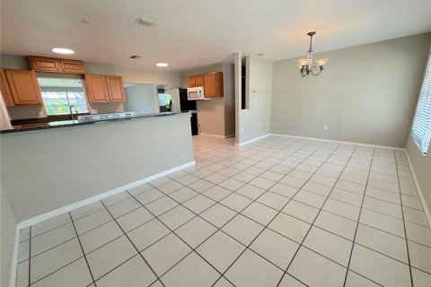 Casa en alquiler en Sarasota, Florida, 3 dormitorios, 121.05 m2 № 1854682 - foto 2